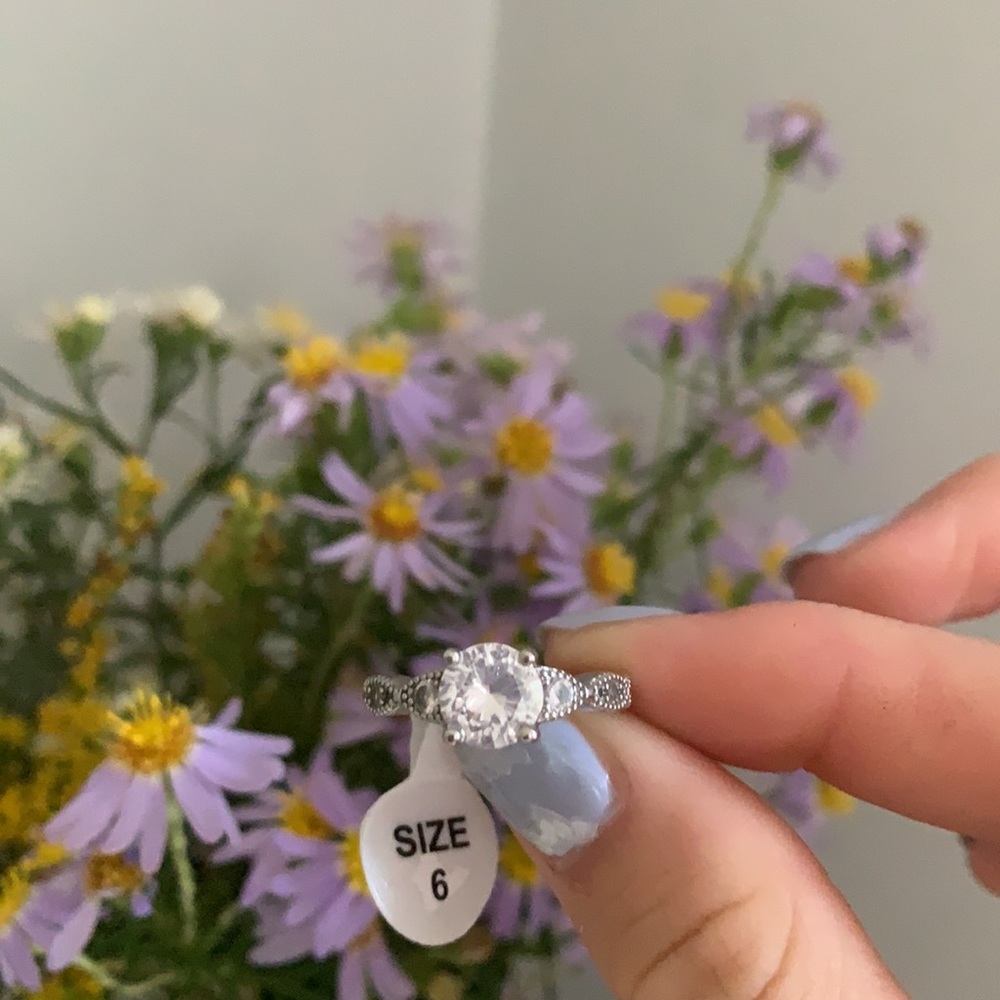 Ring - Picture 2 of 2